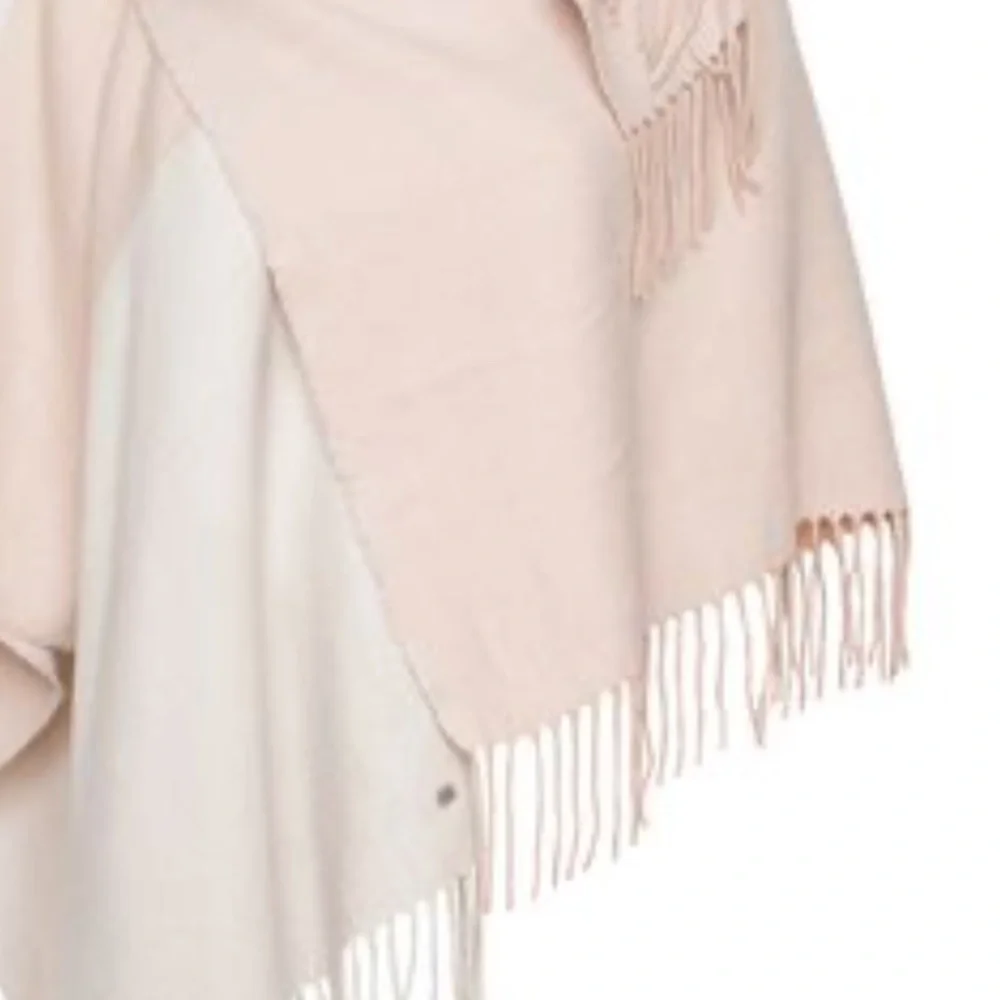 NEW SOIA & KYO Woven Scarfigan with Fringe - Picture 3 of 8